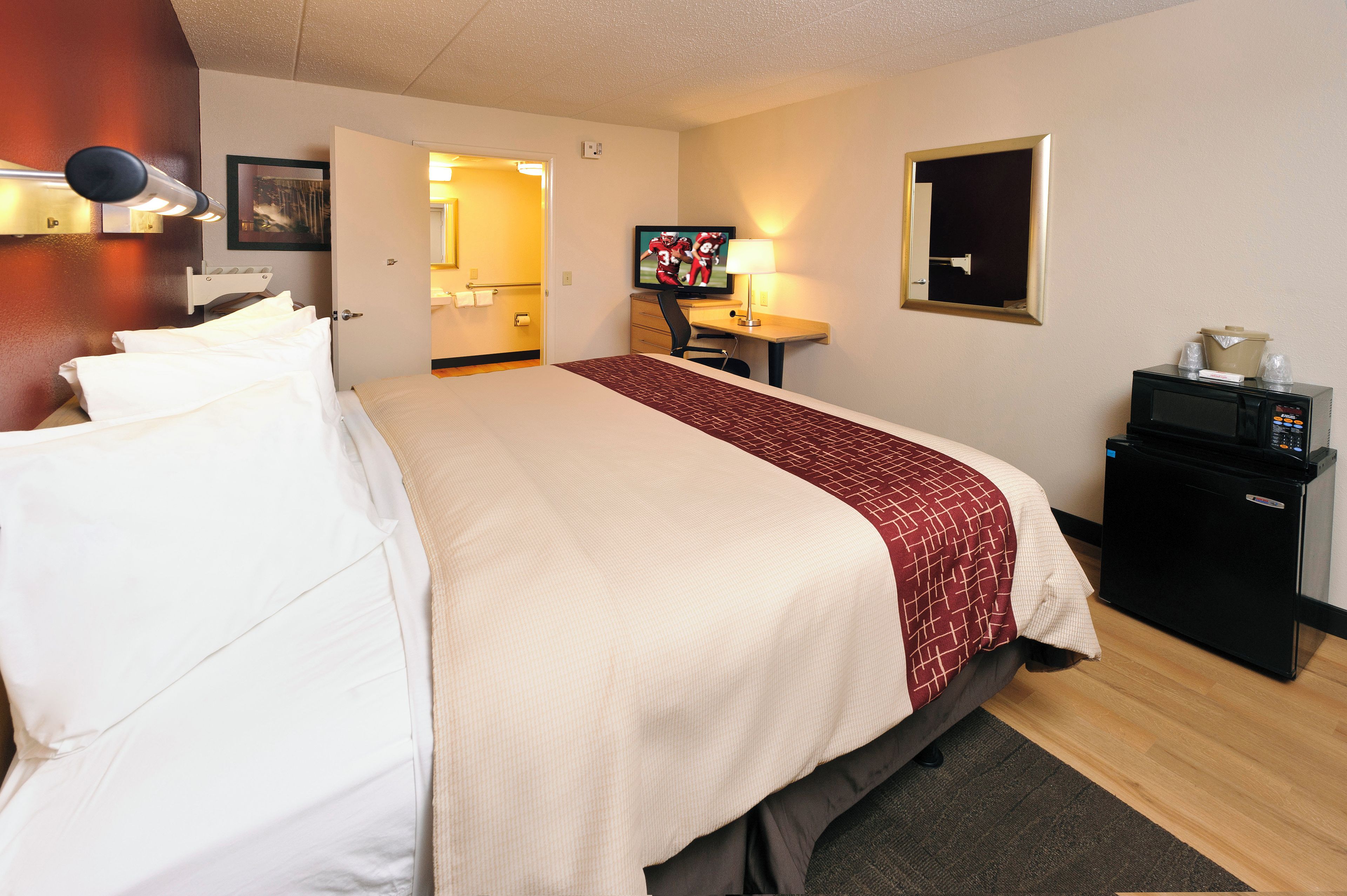 Photo - Red Roof Inn Louisville East  Hurstbourne
