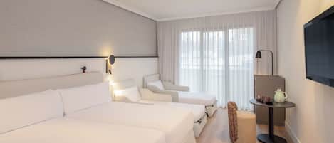 1 bedroom, down duvets, minibar, in-room safe