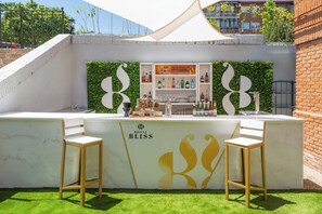 Tapas bar - Hotel Madrid Alameda Aeropuerto, Affiliated by Meliá (Madrid)