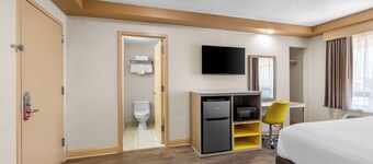 Econo Lodge Woodbridge