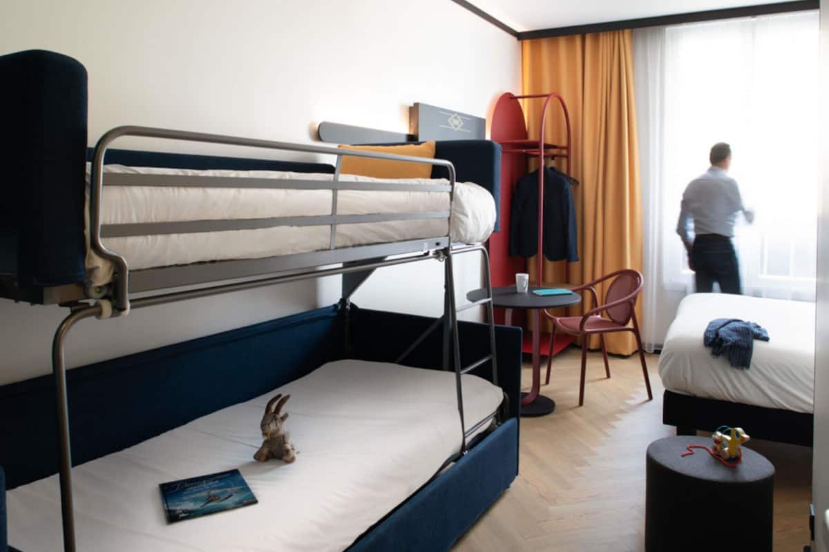 Suite, 1 Double Bed with Sofa bed (Design) | In-room safe, desk, blackout drapes, soundproofing