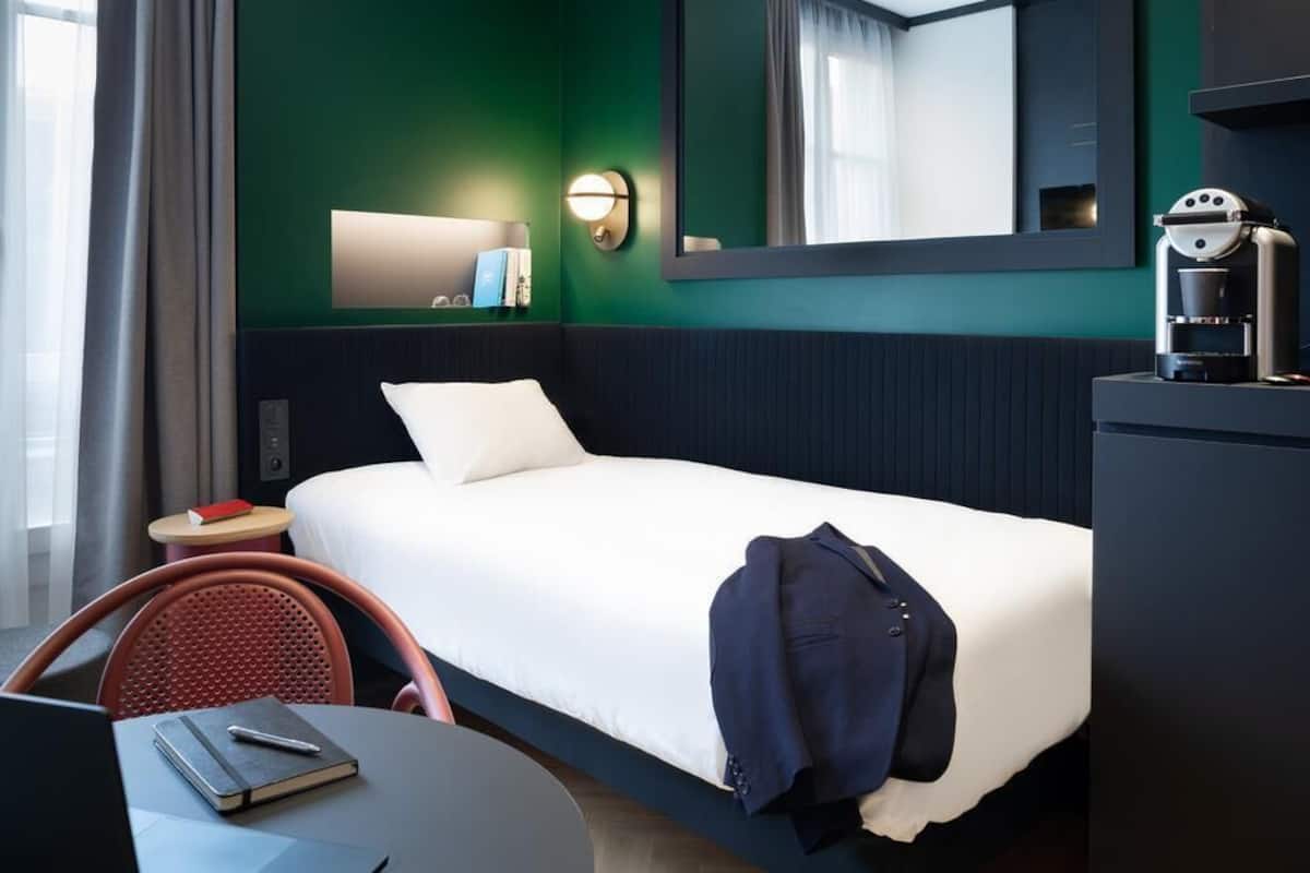 Standardzimmer, 1 Einzelbett | Zimmersafe, Schreibtisch, Verdunkelungsvorhänge, schallisolierte Zimmer