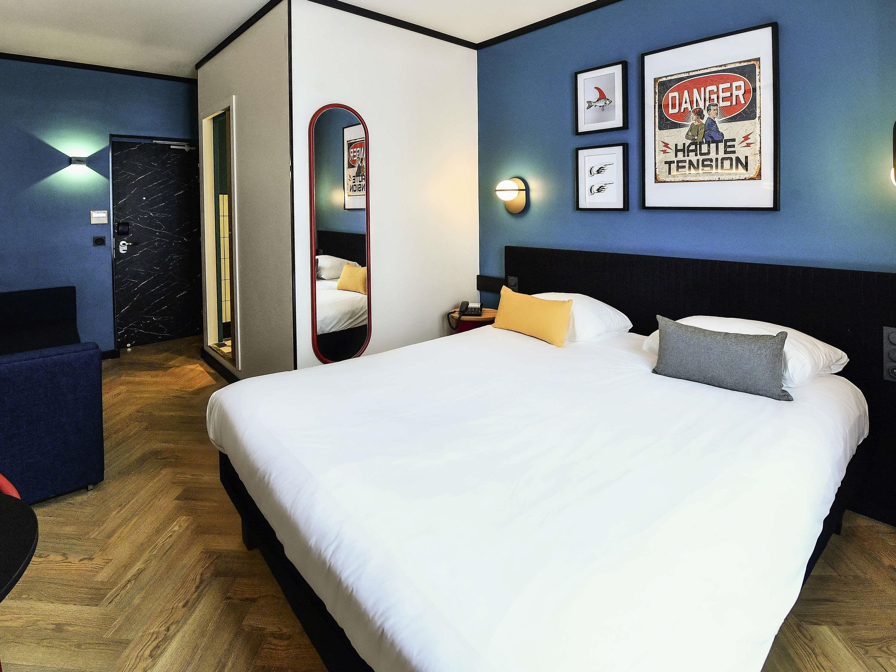Suite, 1 Double Bed with Sofa bed (Design) | In-room safe, desk, blackout drapes, soundproofing