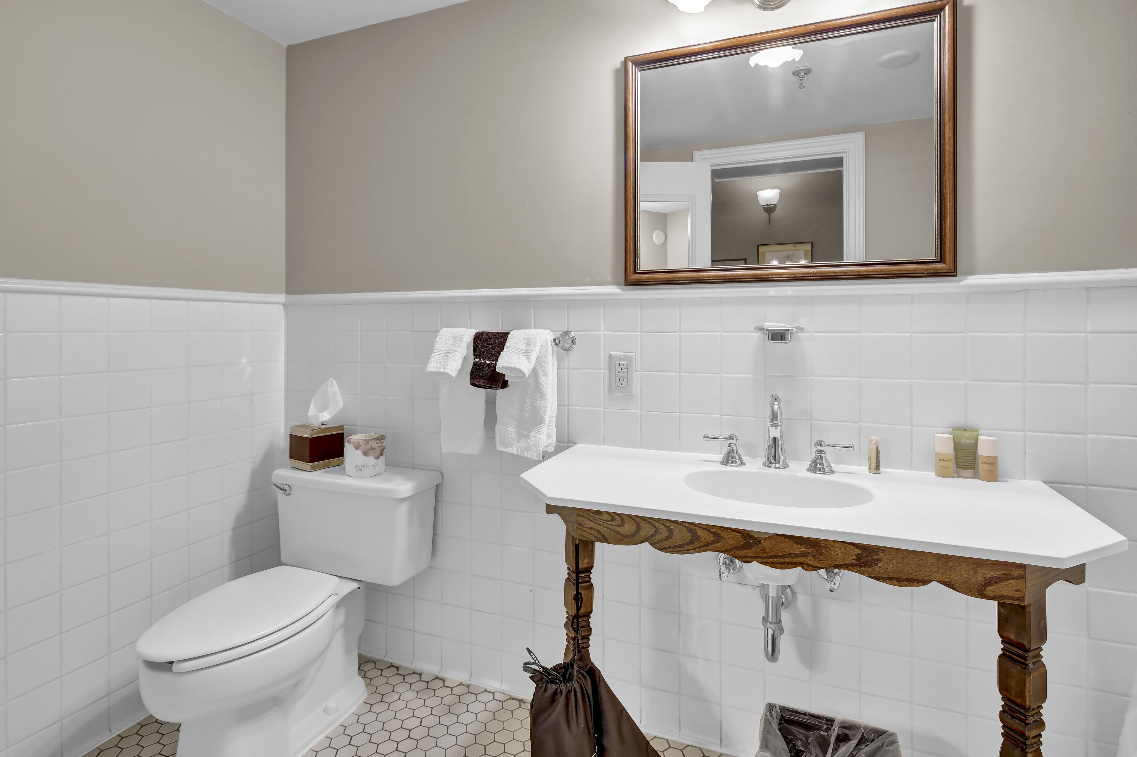 premium king | 1 bedroom, premium bedding, in-room safe, individually decorated