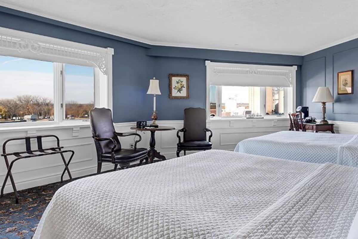 Premium 2 Queen Riverside | Premium bedding, in-room safe, individually decorated, desk