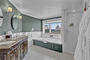 Junior Suite Riverside | Bathroom | Designer toiletries, hair dryer, bathrobes, towels
