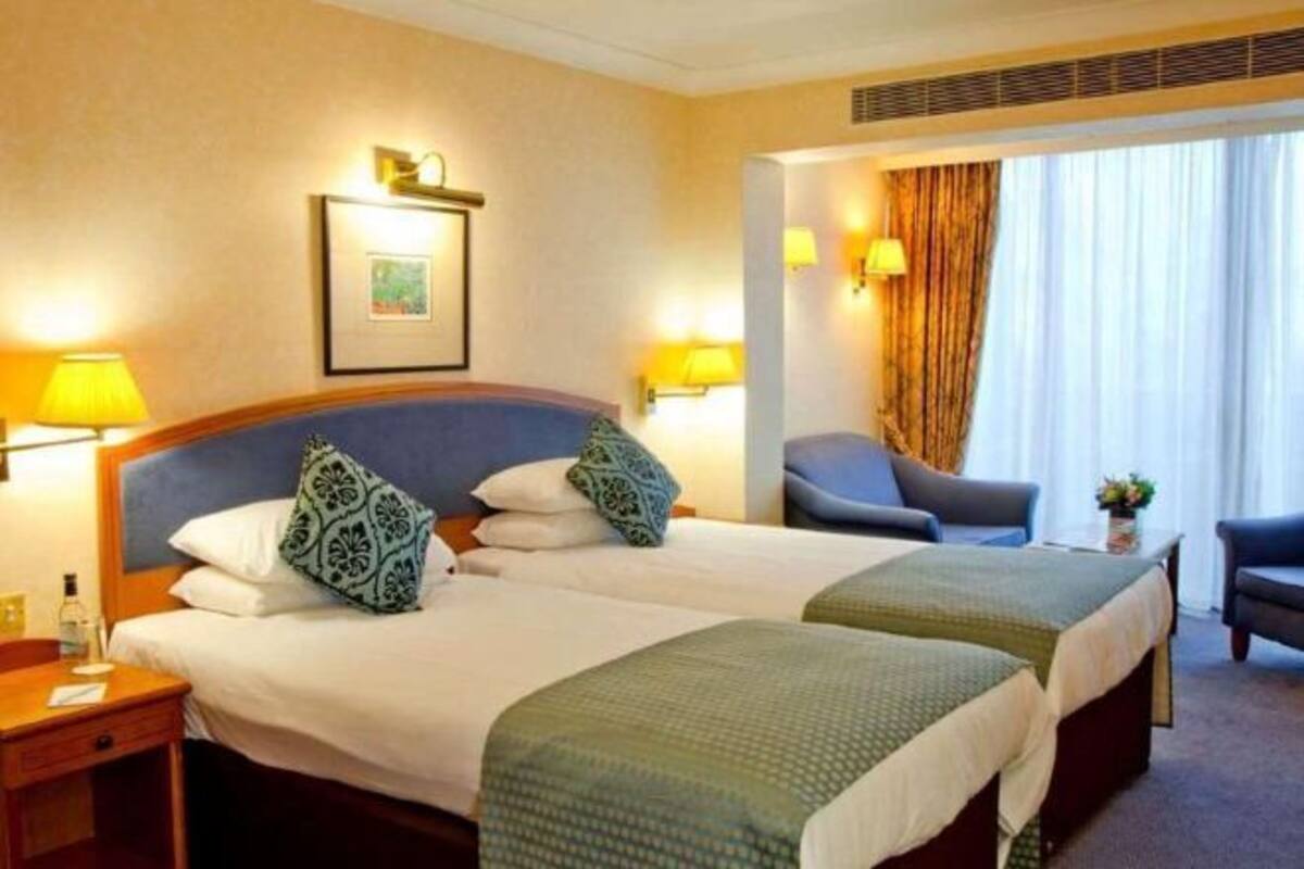 Schreibtisch, Bügeleisen/Bügelbrett, kostenloses WLAN, Bettwäsche