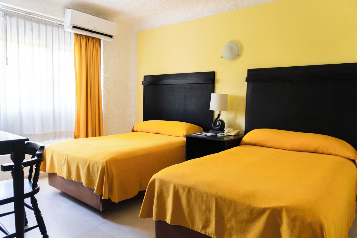 Premium bedding, desk, WiFi (free)