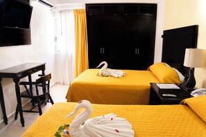 Ropa de cama de alta calidad, escritorio y wifi gratis 