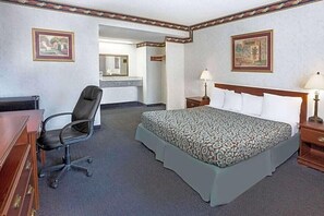 1 bedroom, desk, iron/ironing board, free WiFi