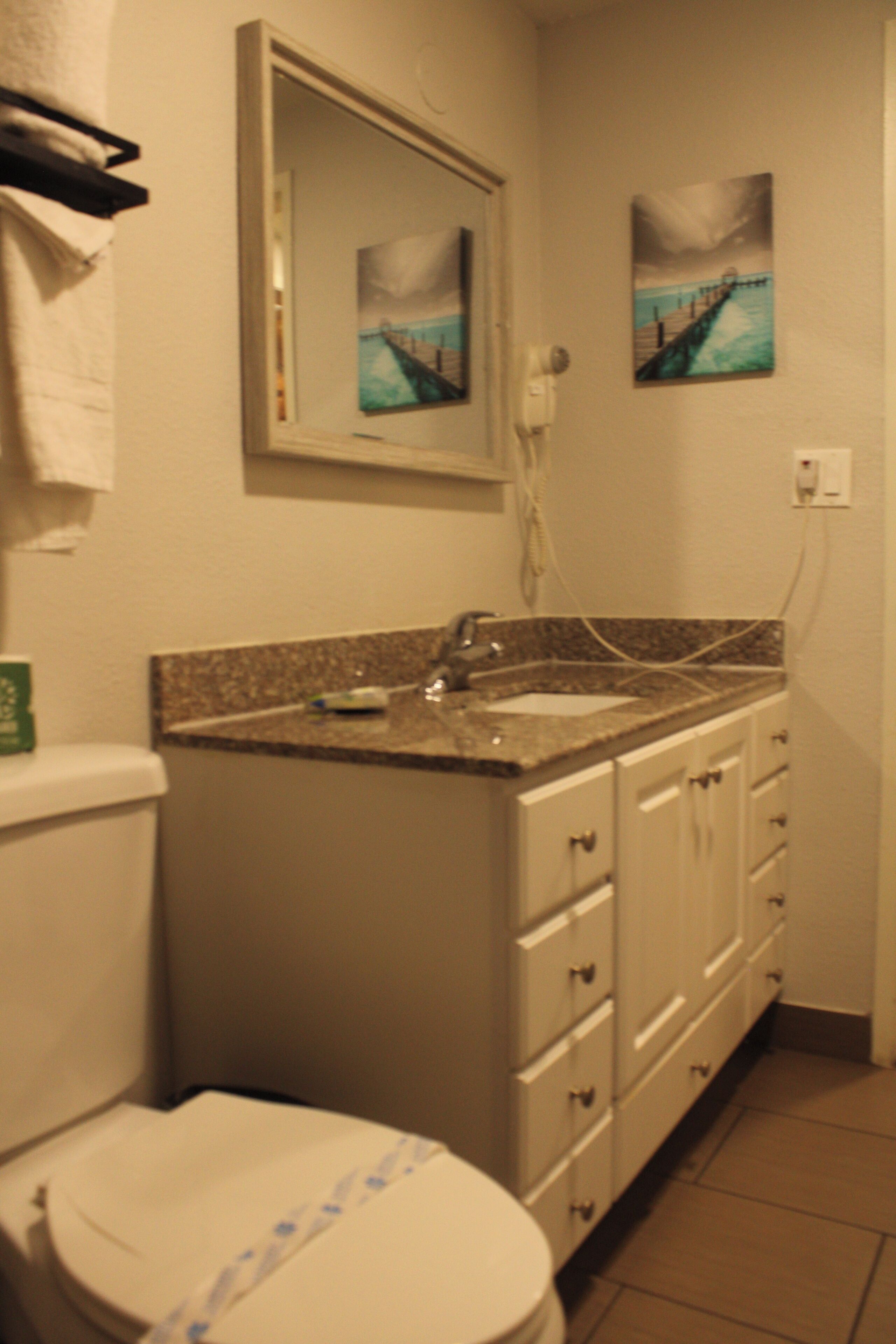 Suite Studio Standard | Bureau, fer et planche à repasser, Wi-Fi gratuit, draps fournis