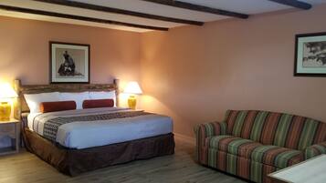 Comfort Room | Blackout drapes, soundproofing, iron/ironing board, free WiFi