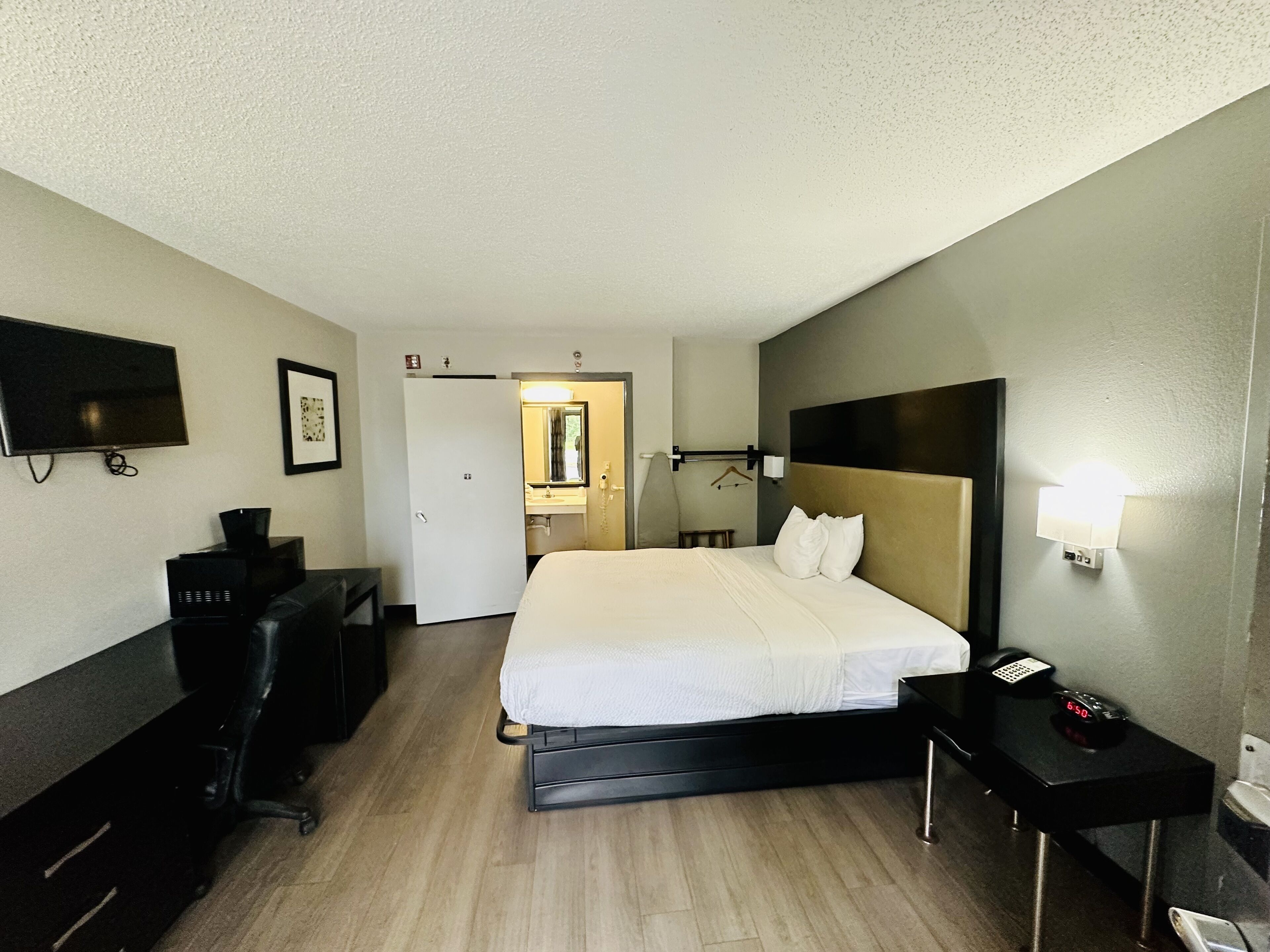 Photo - BlissPoint Inn Northwest Indianapolis