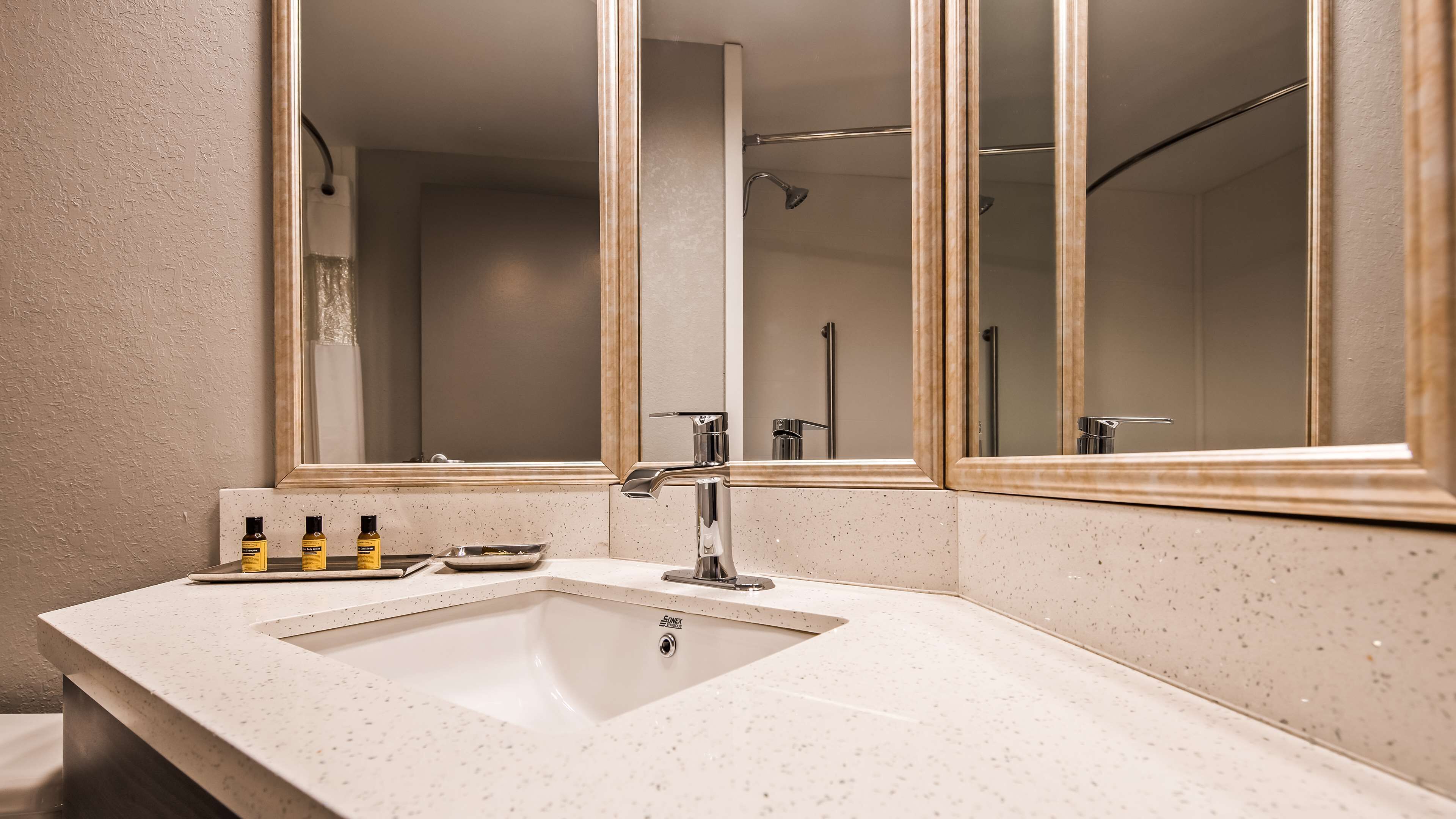 combined shower/bathtub, deep-soaking bathtub, hair dryer, towels