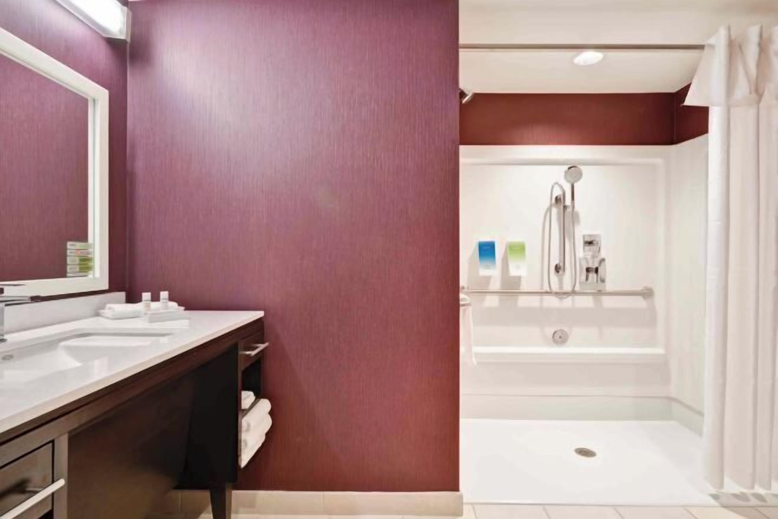 Salle de bain | Articles de toilette gratuits, sèche-cheveux, serviettes fournies