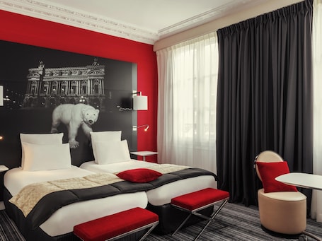 Superior Twin Room, 2 Single Beds. Mercure Paris Opéra Louvre