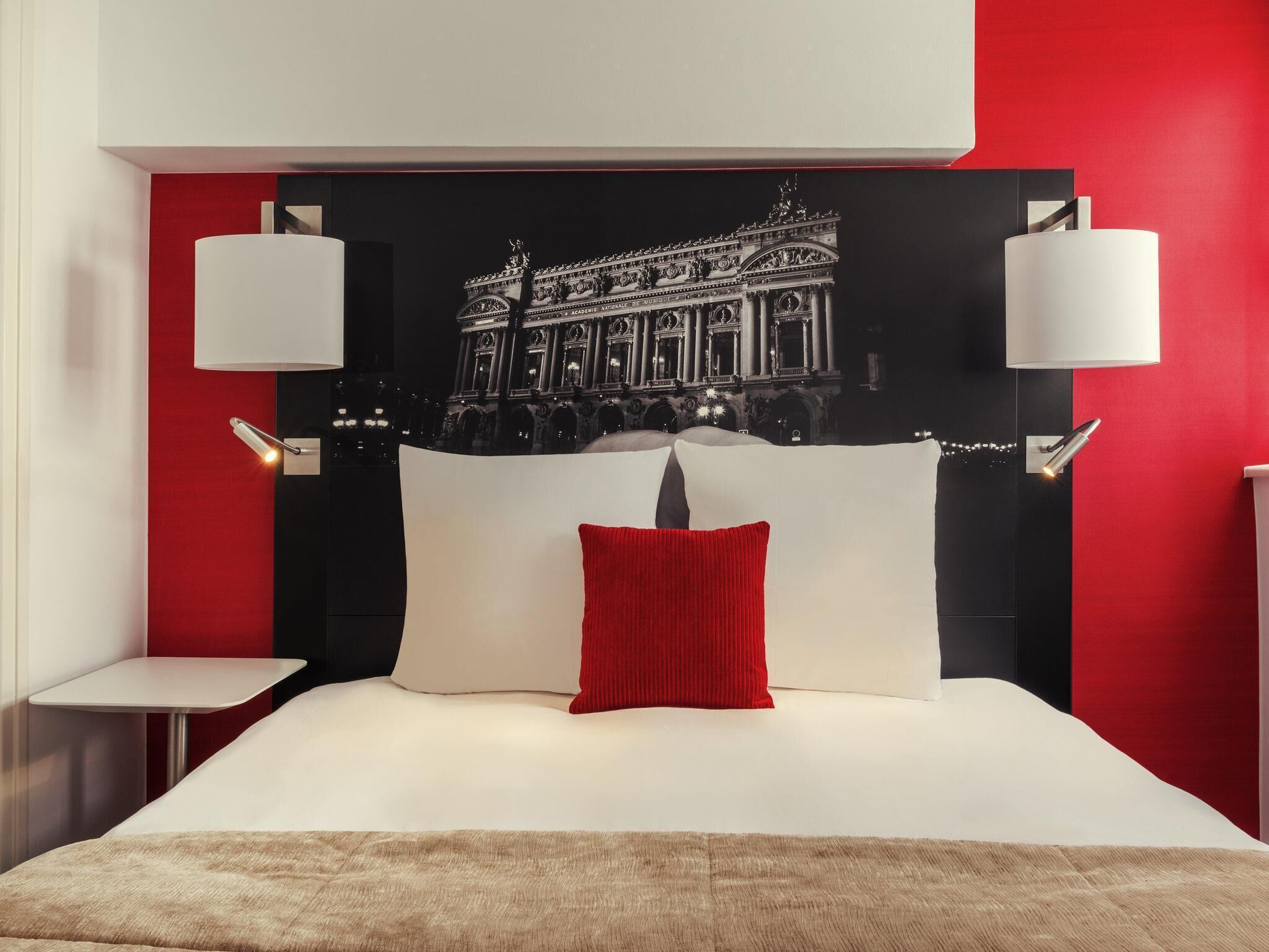 Premium bedding, minibar, in-room safe, individually furnished