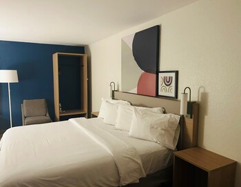 Spark by Hilton Tampa Brandon