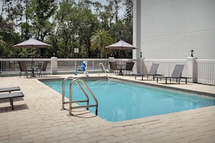 Outdoor pool, open 8 AM to 7:00 PM, pool umbrellas, pool loungers