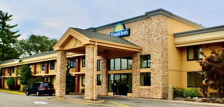 Exterior. Days Inn by Wyndham Wayne