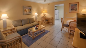Suite, 1 Bedroom (Twin beds) | Living area