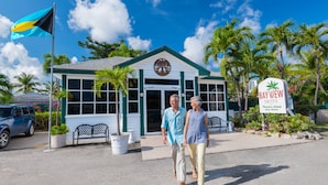 A building with a sign reading "Bay View Suites Paradise Island, The Bahamas." - Bay View Suites Paradise Island (Paradise Island)