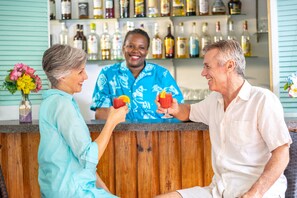 Bar (on property) - Bay View Suites Paradise Island (Paradise Island)