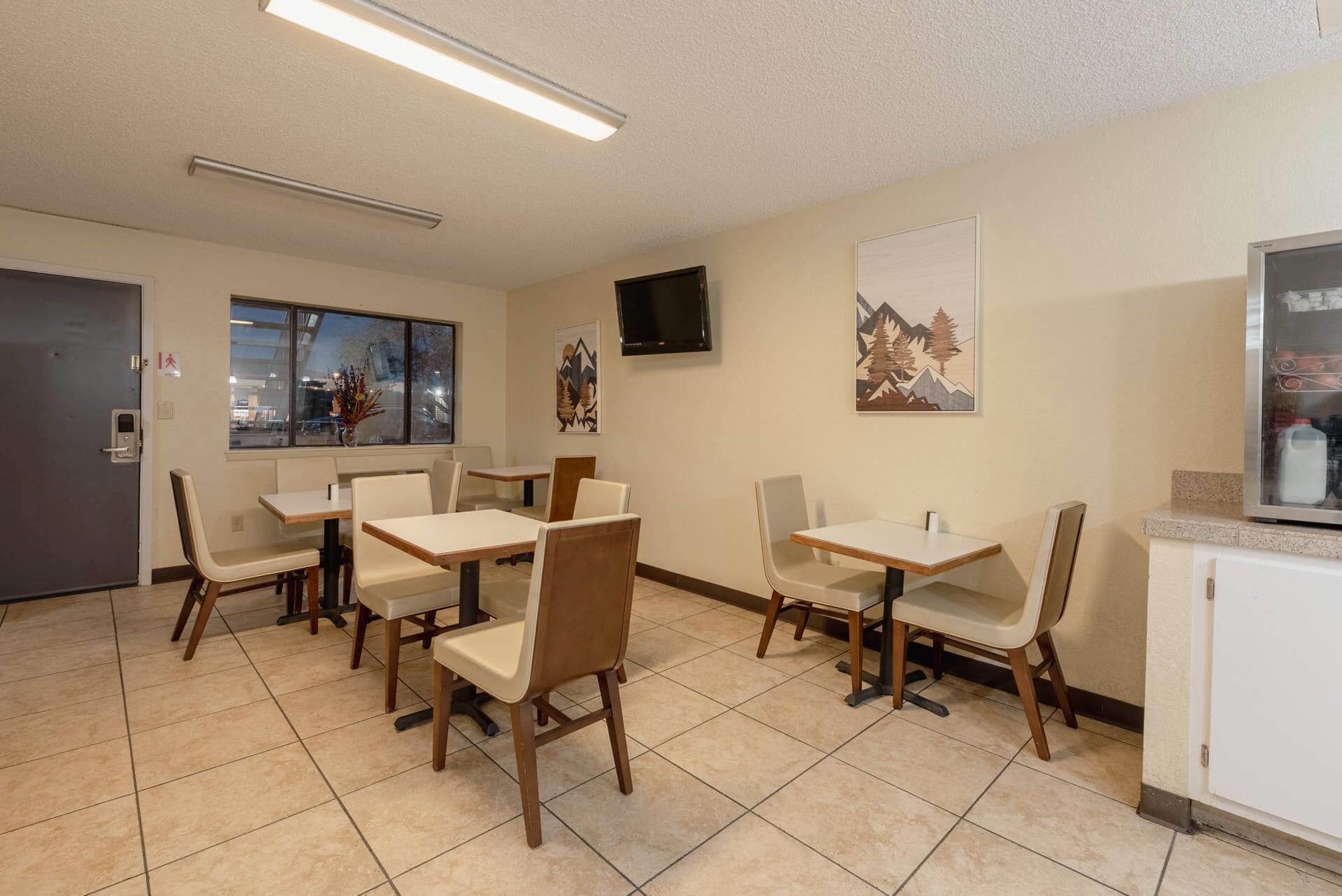 Free daily self-serve breakfast