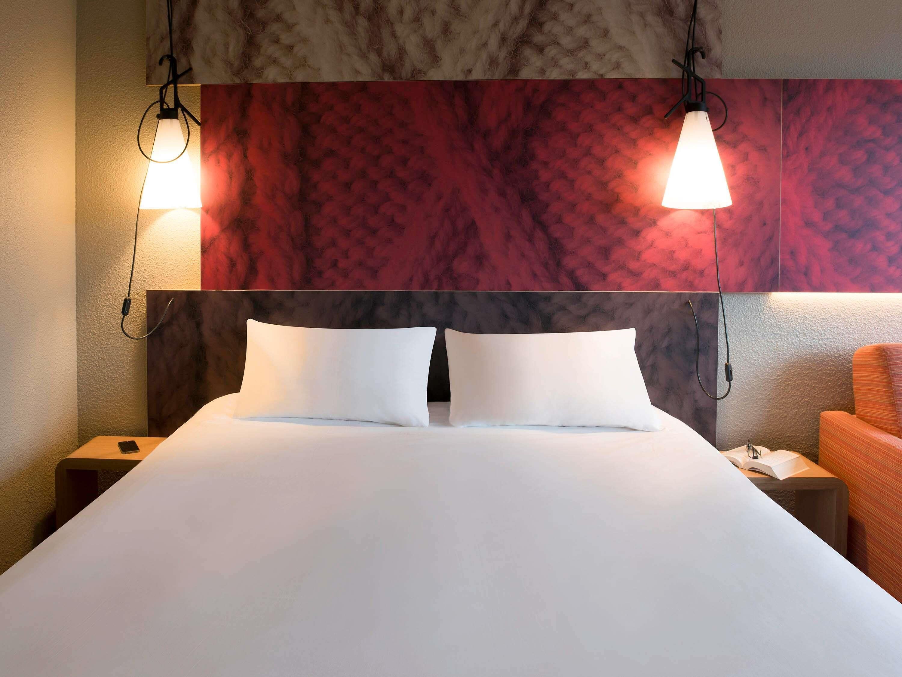 Standard Room, 1 Double Bed with Sofa bed | Premium bedding, in-room safe, desk, blackout drapes