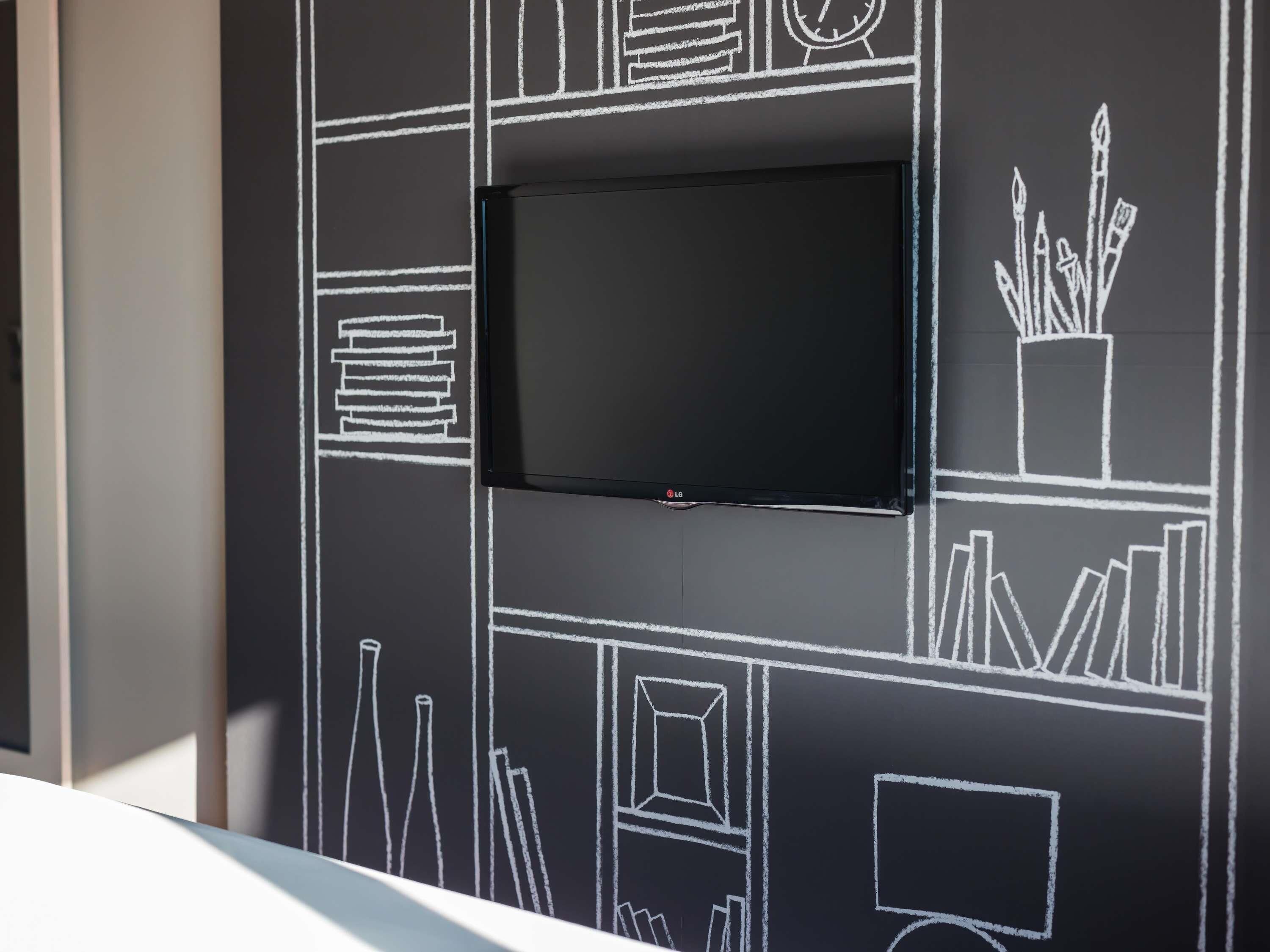 premium bedding, in-room safe, desk, soundproofing