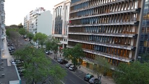 Unclassified image, 4 of 27, button - Flamingo (Lisbon)