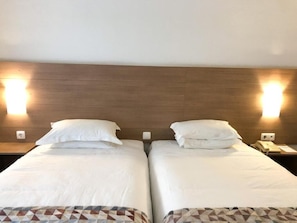 Minibar, desk, iron/ironing board, free cots/infant beds