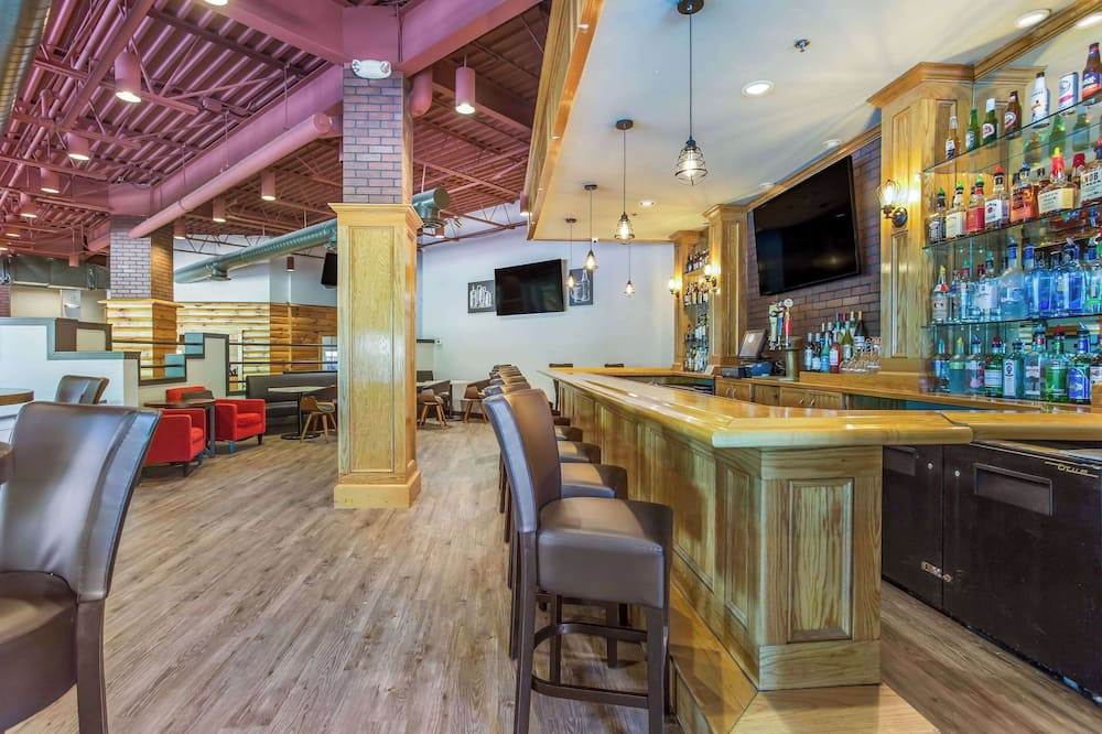 Burrstone Inn, an Ascend Collection Hotel