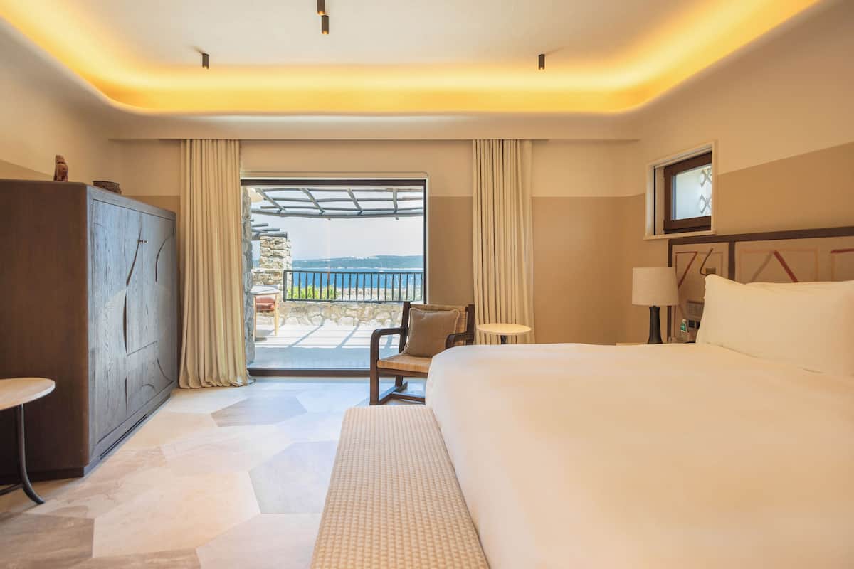 Sea Room | Premium bedding, minibar, in-room safe, individually decorated