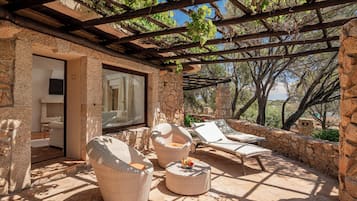 Suite (Garden Suite) | Terrace/patio