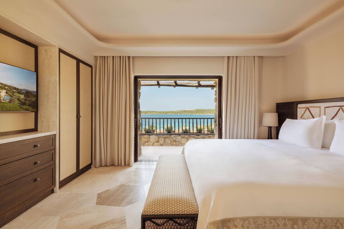 套房 (Sea Suite) | 高級寢具、迷你吧、客房內保險箱、書桌