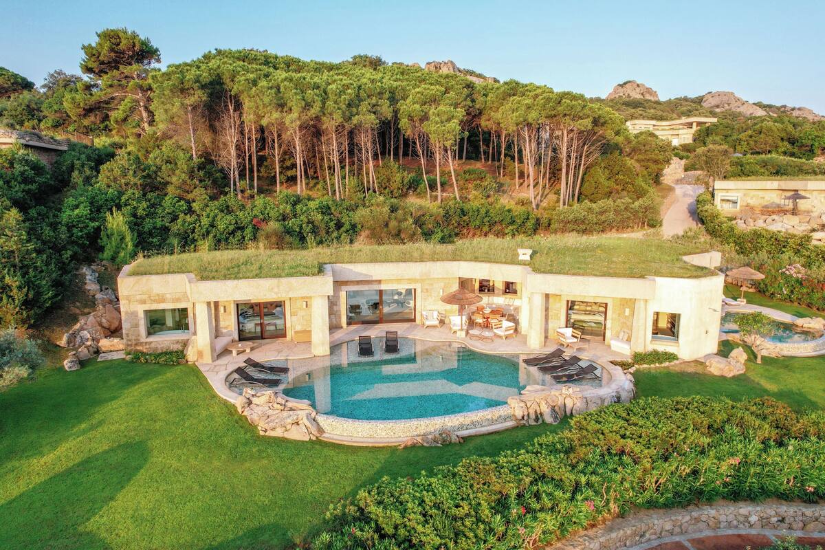別墅, 3 間臥室 (Pitrizza Pool Villa) | 高級寢具、迷你吧、客房內保險箱、書桌