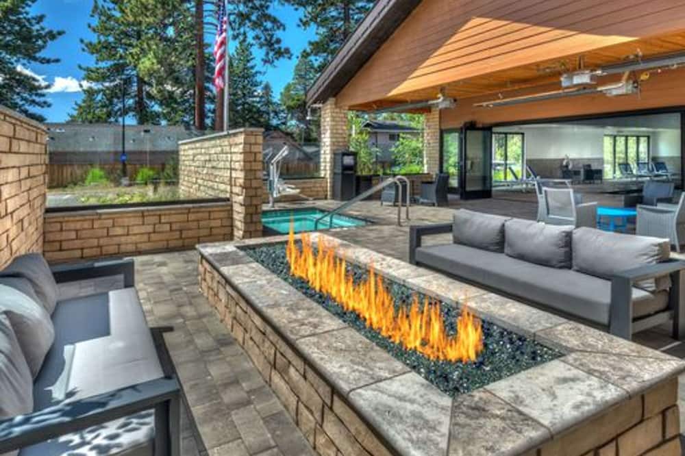 Hampton Inn & Suites South Lake Tahoe