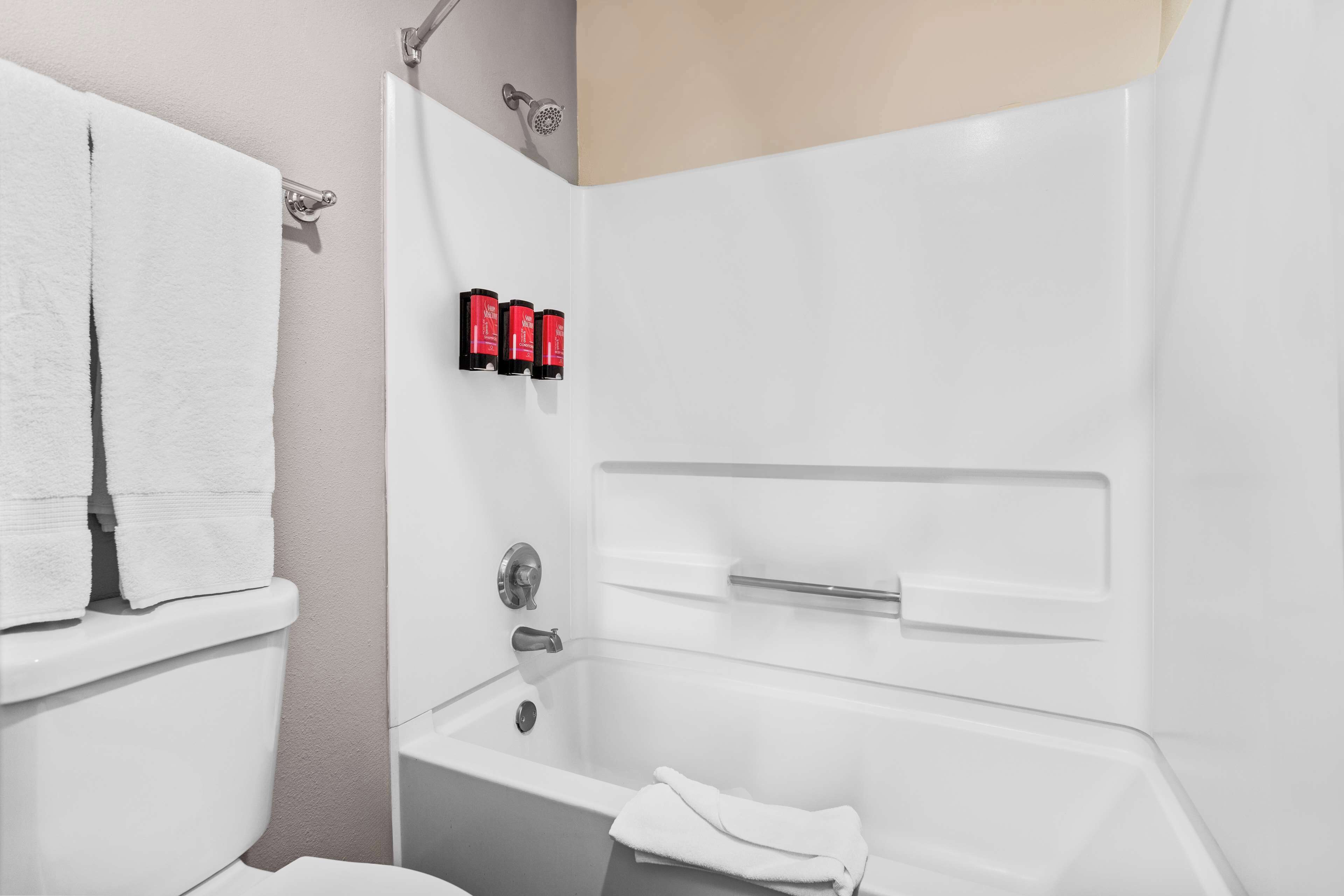 Photo - SureStay Hotel by Best Western Albuquerque Midtown