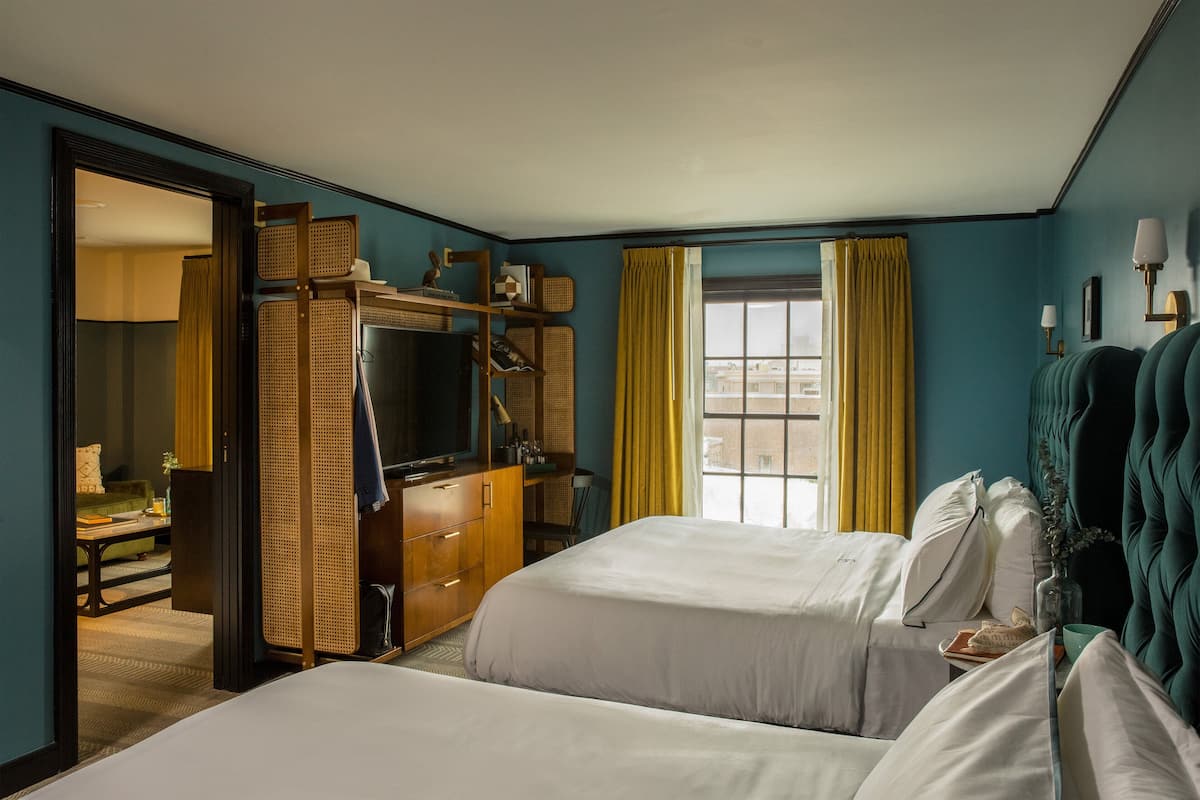 Premium bedding, minibar, in-room safe, desk