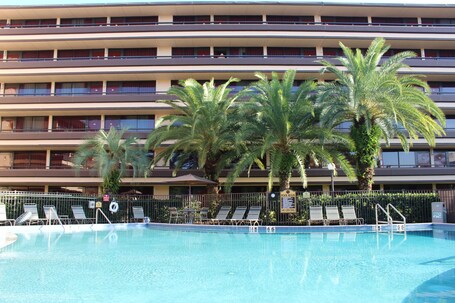 Rosen Inn at Pointe Orlando - Image 53