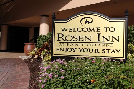Rosen Inn at Pointe Orlando - Image 38