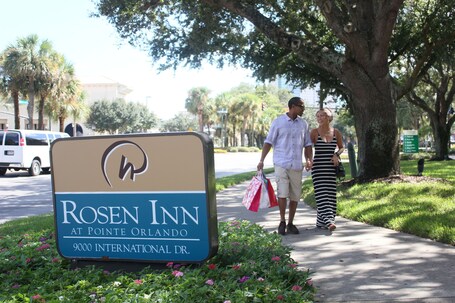 Rosen Inn at Pointe Orlando - Image 39