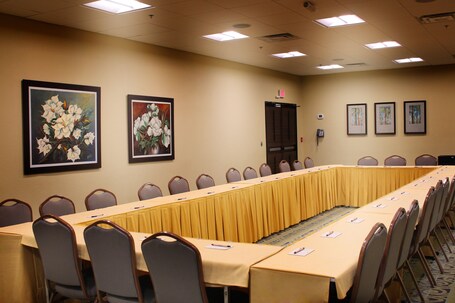 Rosen Inn at Pointe Orlando - Image 35
