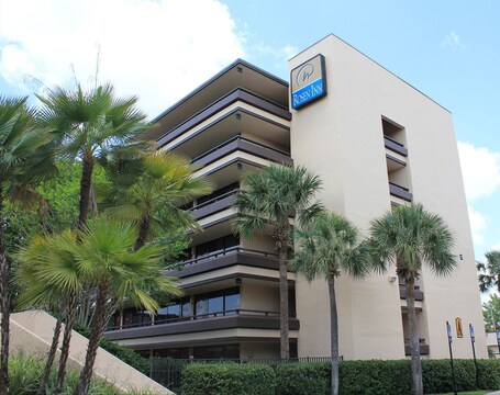 Rosen Inn at Pointe Orlando - Image 16