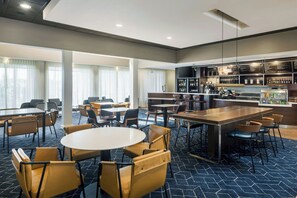 Lobby - Courtyard Phoenix North by Marriott (Phoenix)