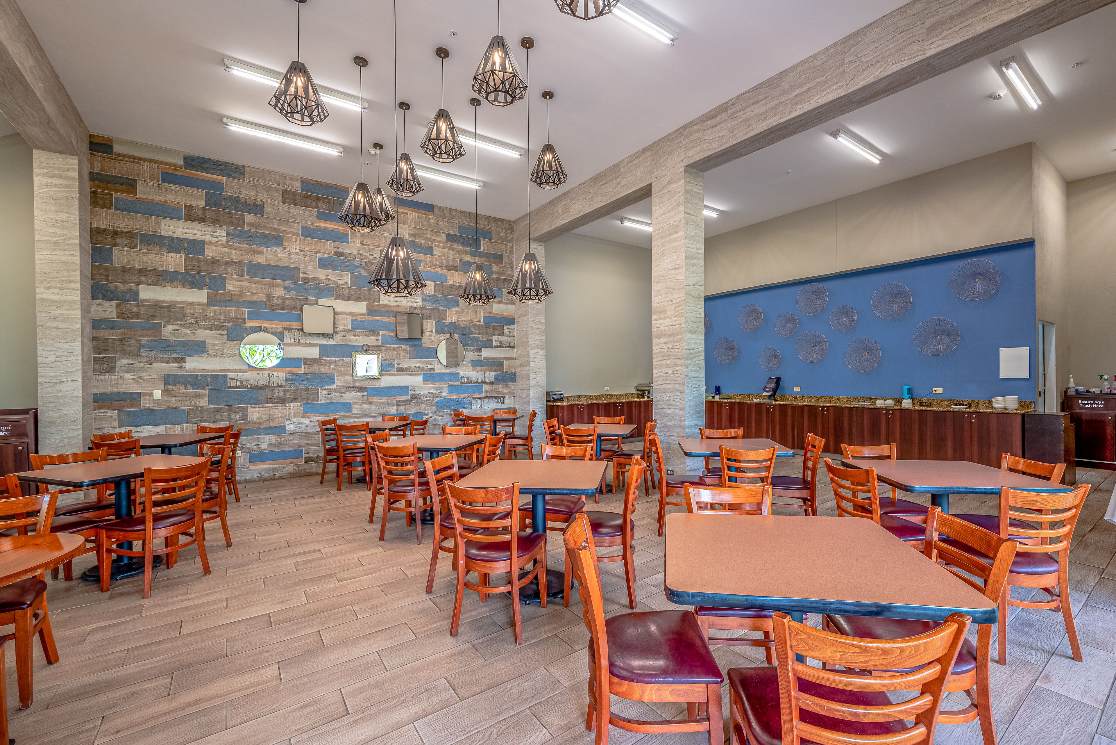 daily buffet breakfast (crc 7500 per person)