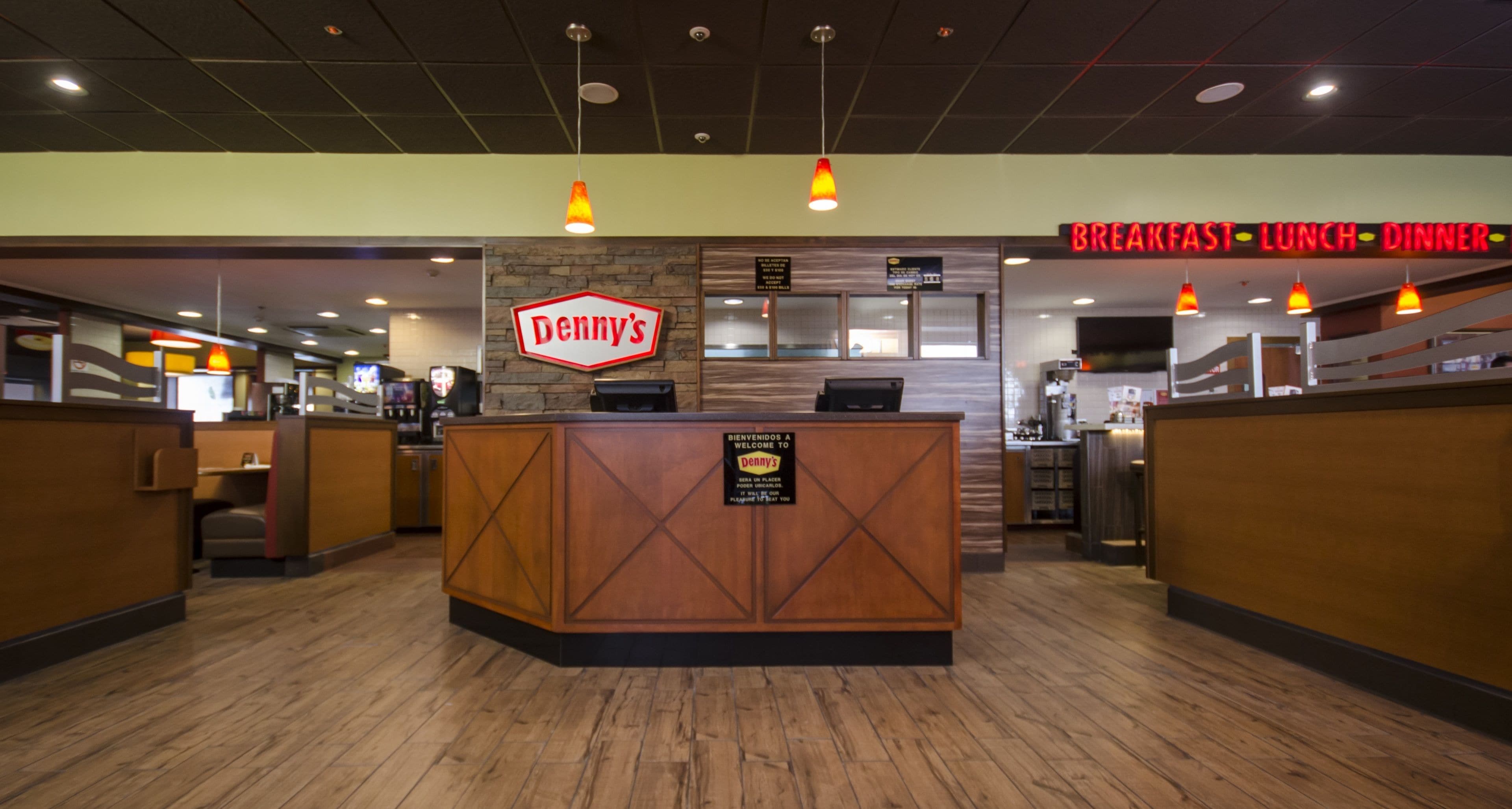 2 restaurants, breakfast, lunch, dinner served; fusion cuisine