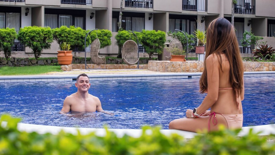 Irazu Hotel & Studios