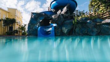 Exercise/lap pool